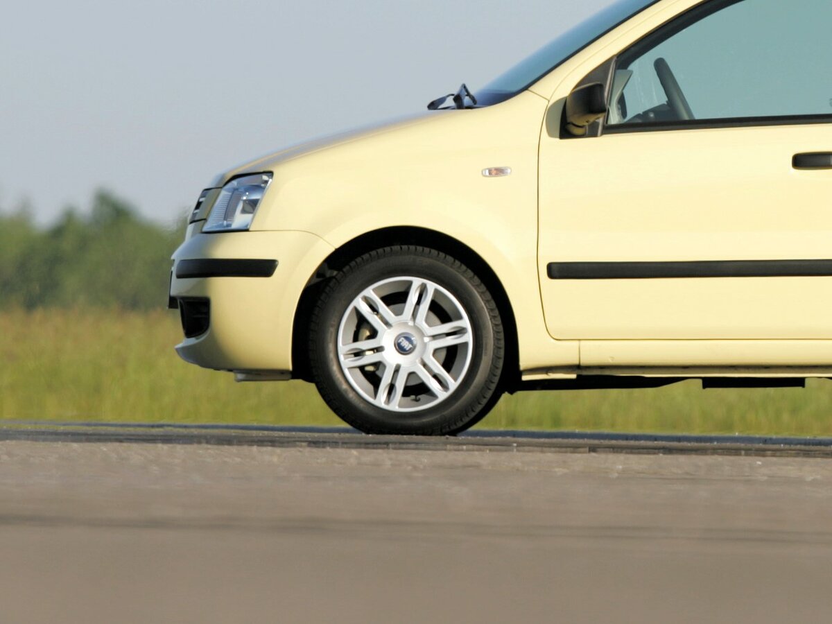 Fiat Panda II Хэтчбек 5 дв. — фото 15