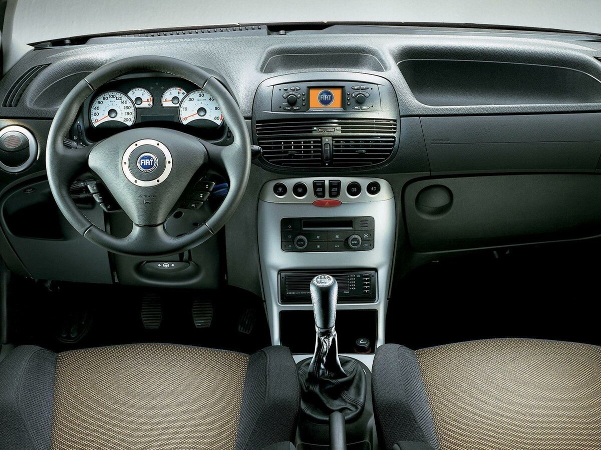 Fiat Punto II Рестайлинг Хэтчбек 3 дв. — фото 5