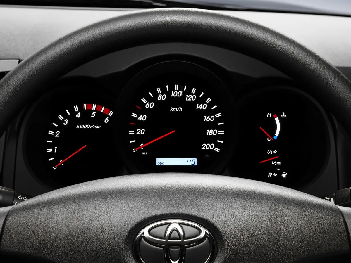 Toyota Hilux VII Пикап Одинарная кабина — сүрөт 8