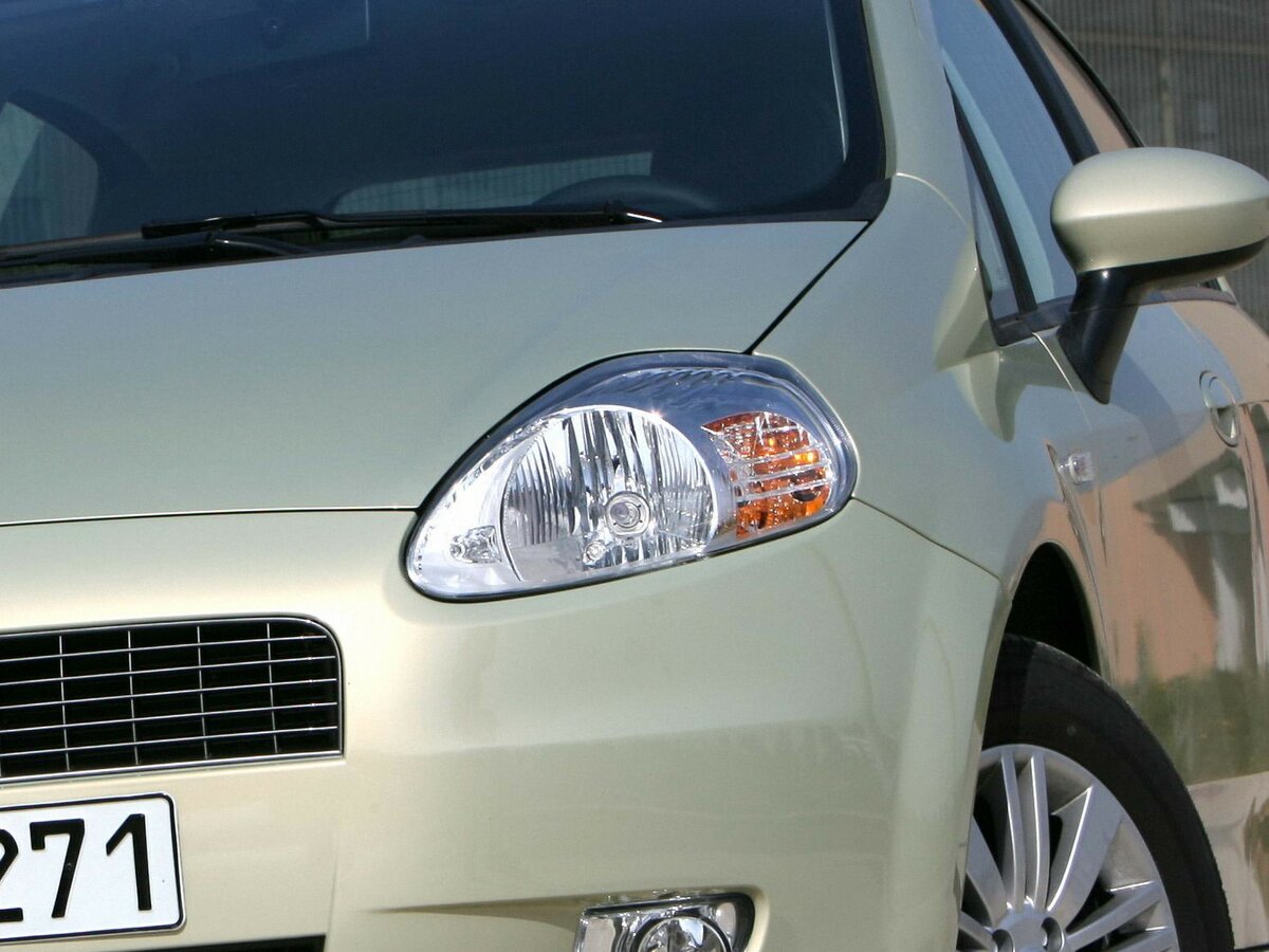 Fiat Punto III Grande Punto Хэтчбек 5 дв. — фото 16