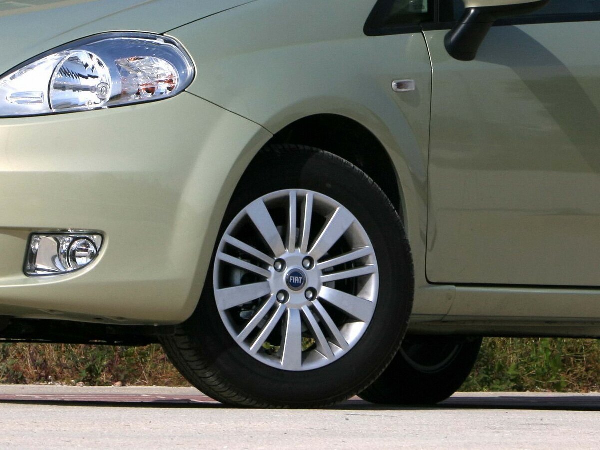Fiat Punto III Grande Punto Хэтчбек 5 дв. — фото 18