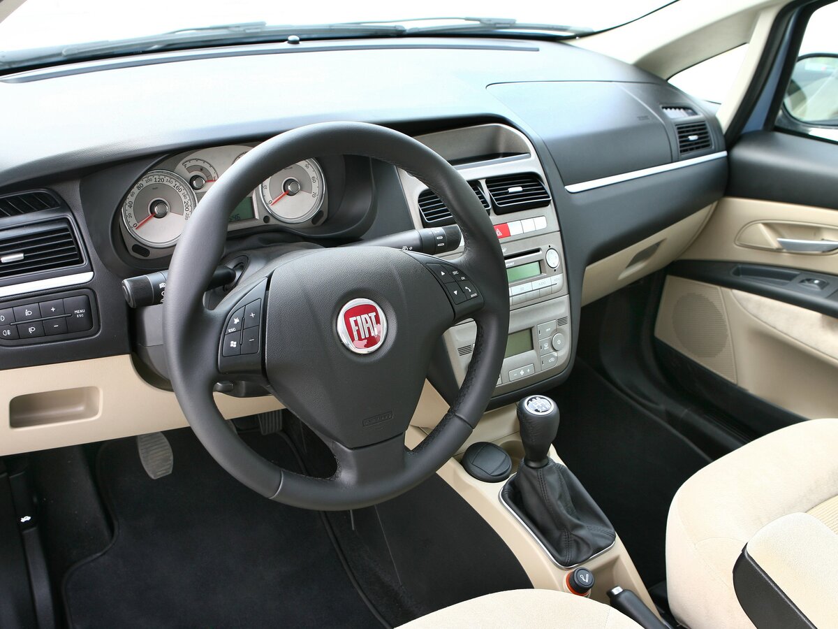 Fiat Linea 2007 – 2018 Седан — фото 7