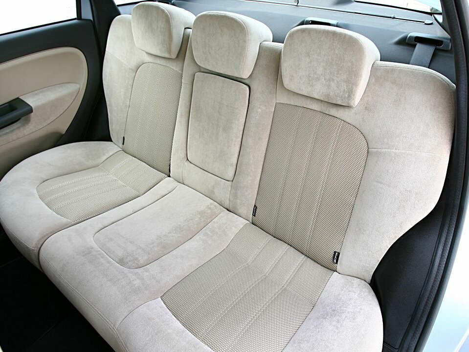 Fiat Linea 2007 – 2018 Седан — фото 10