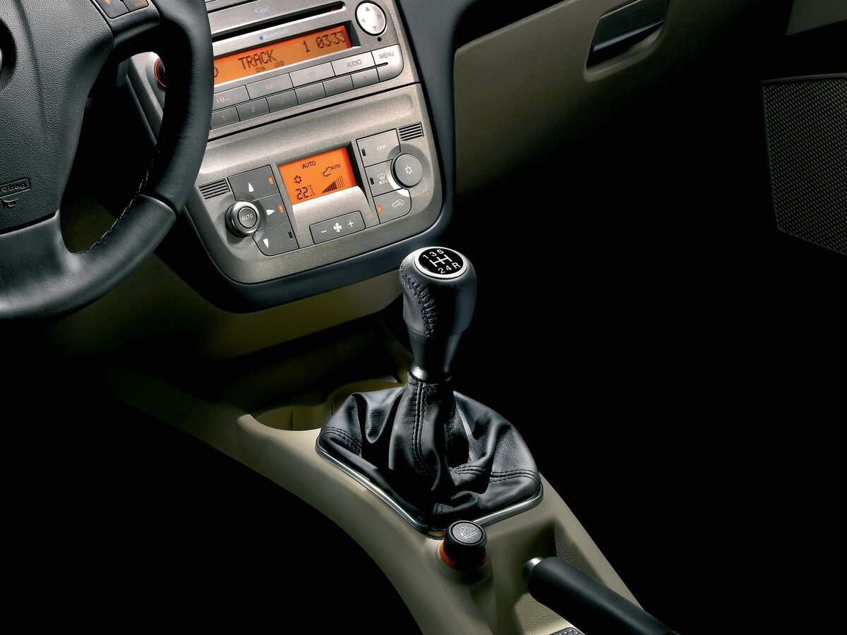 Fiat Linea 2007 – 2018 Седан — фото 11