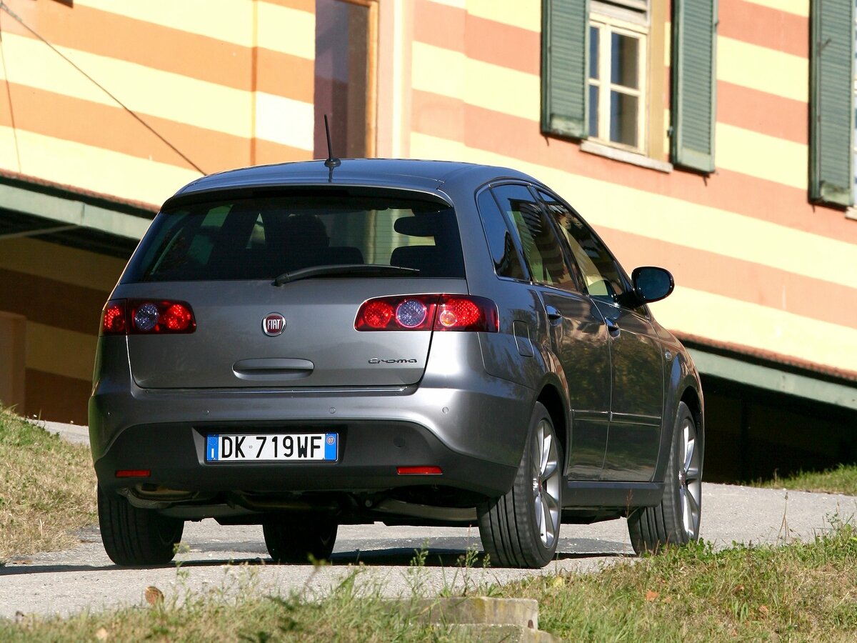 Fiat Croma II Рестайлинг Универсал 5 дв. — фото 4