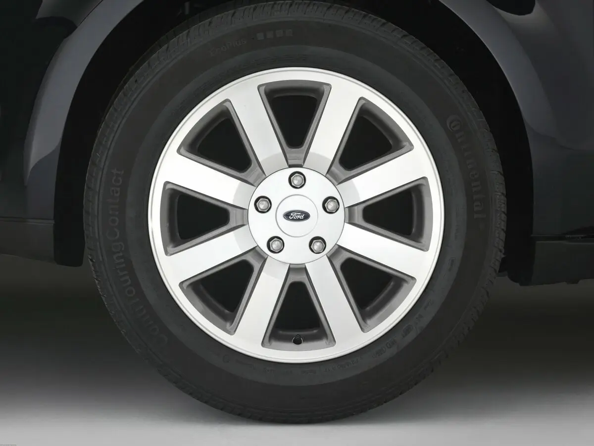 Ford Taurus V Седан — photo 14
