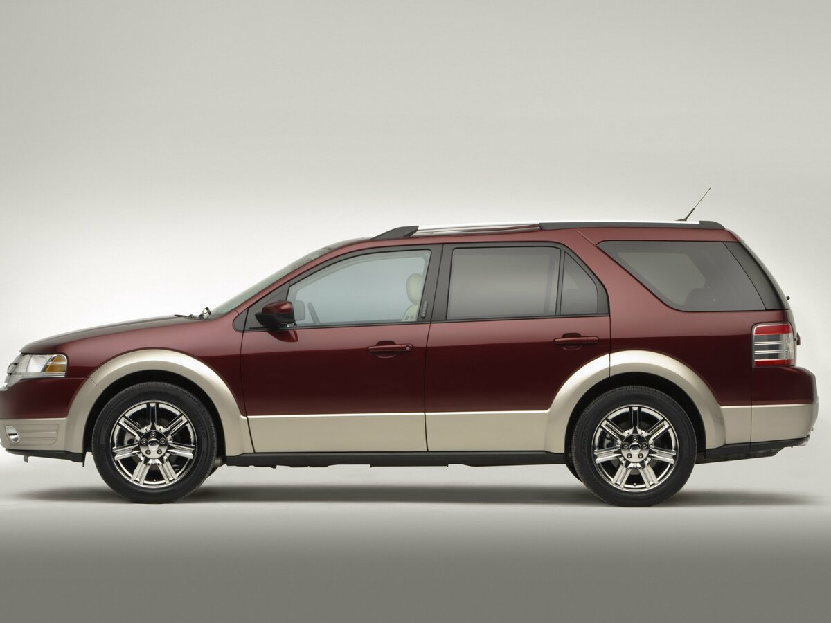 Ford Taurus X 2007 – 2009 Внедорожник 5 дв. — фото 2