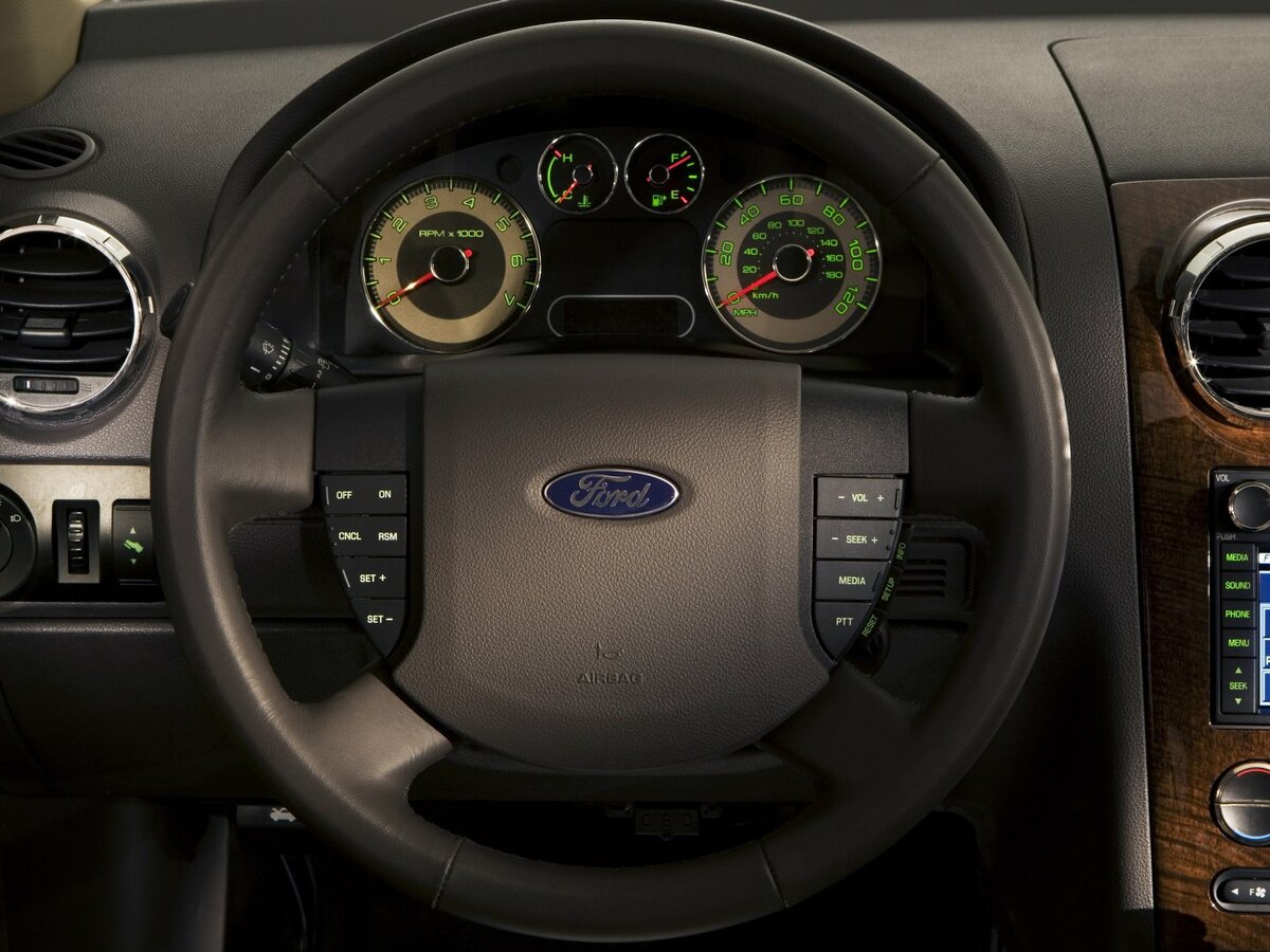 Ford Taurus X 2007 – 2009 Внедорожник 5 дв. — фото 7
