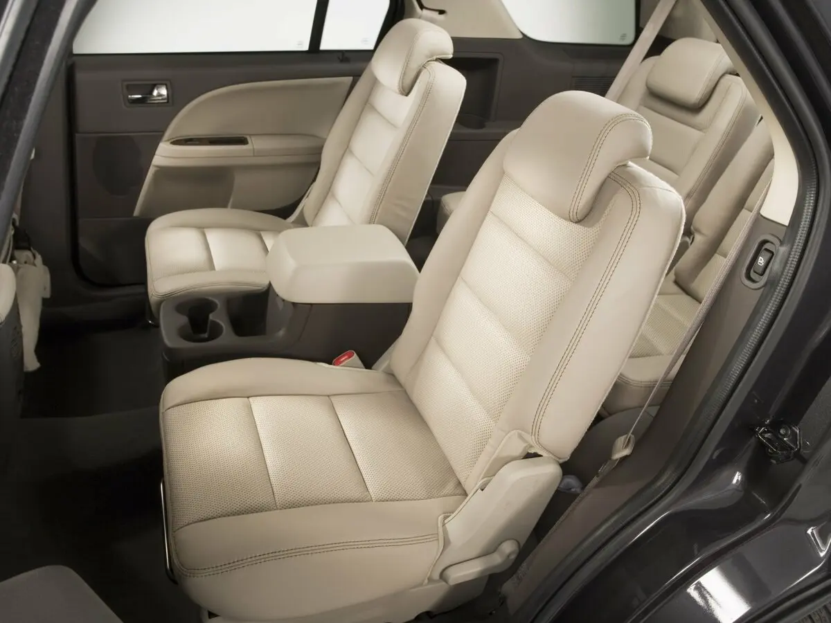 Ford Taurus X 2007 – 2009 Внедорожник 5 дв. — сүрөт 8
