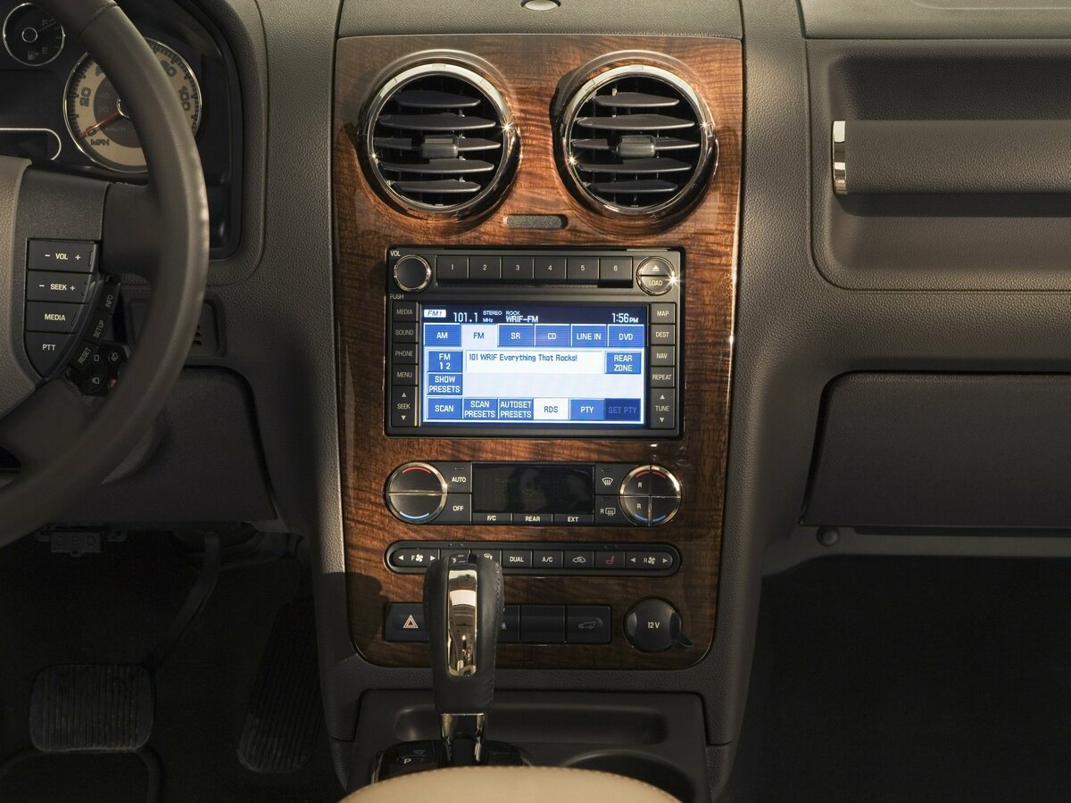 Ford Taurus X 2007 – 2009 Внедорожник 5 дв. — фото 12