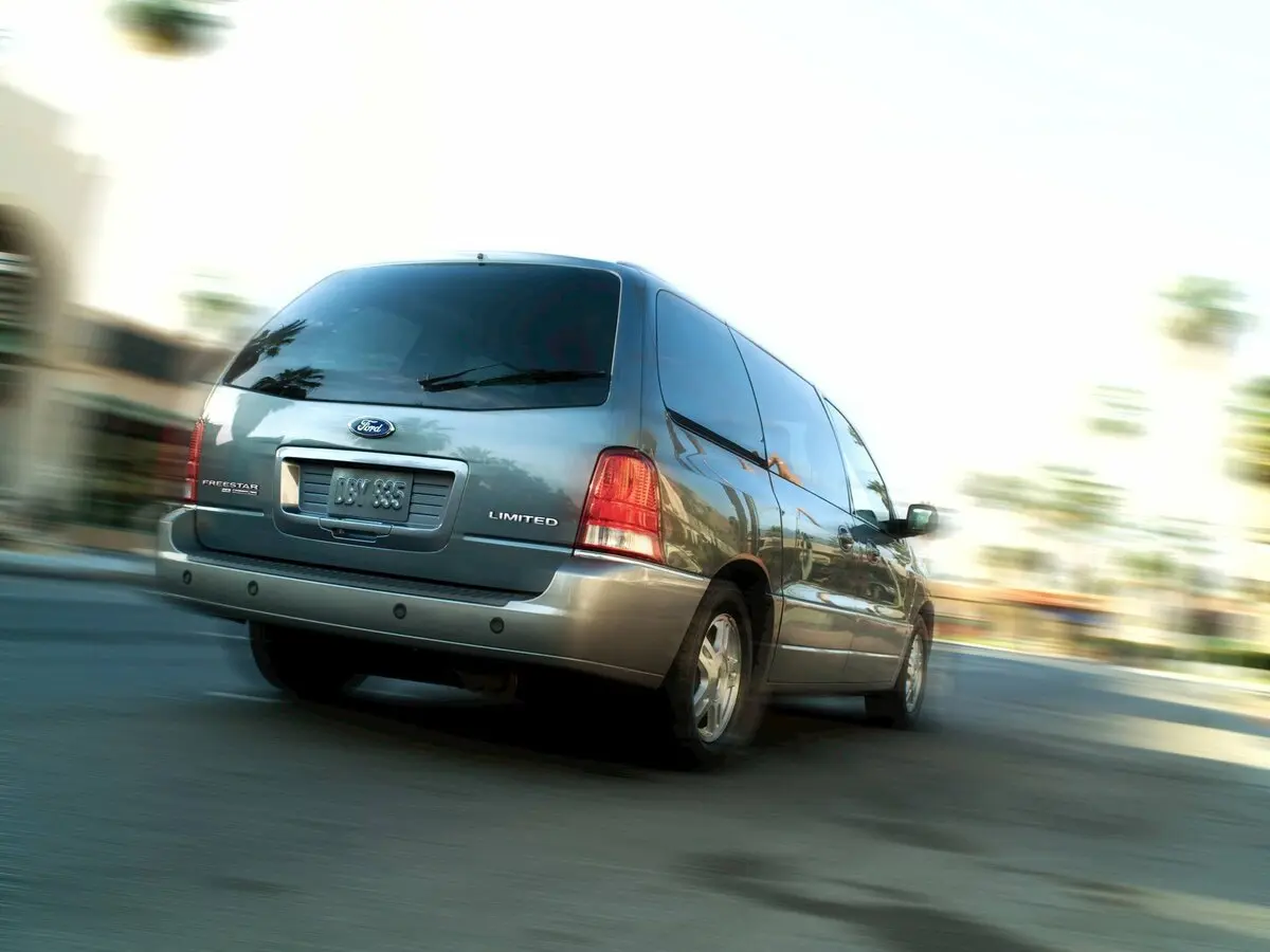 Ford Freestar 2003 – 2007 Минивэн — сүрөт 4