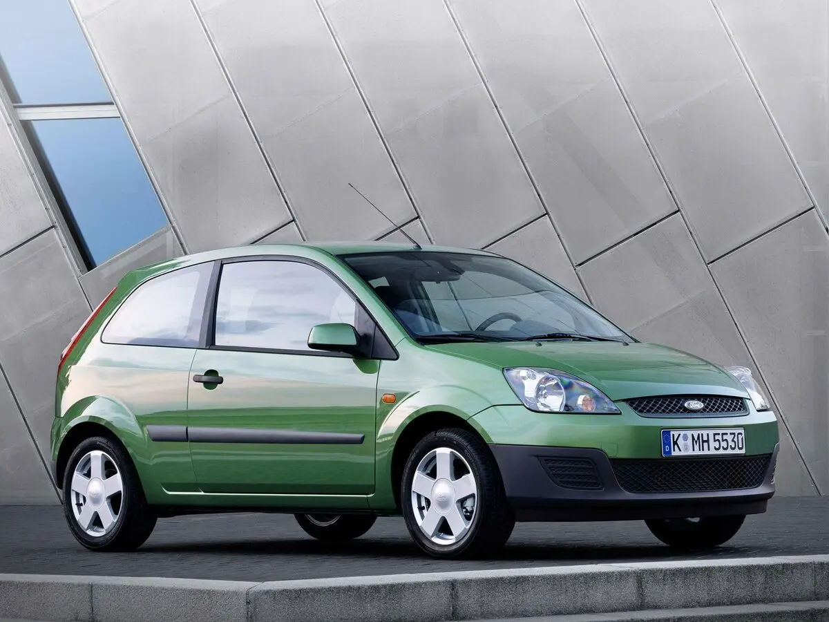 Ford Fiesta Mk5 Хэтчбек 3 дв. — photo 2