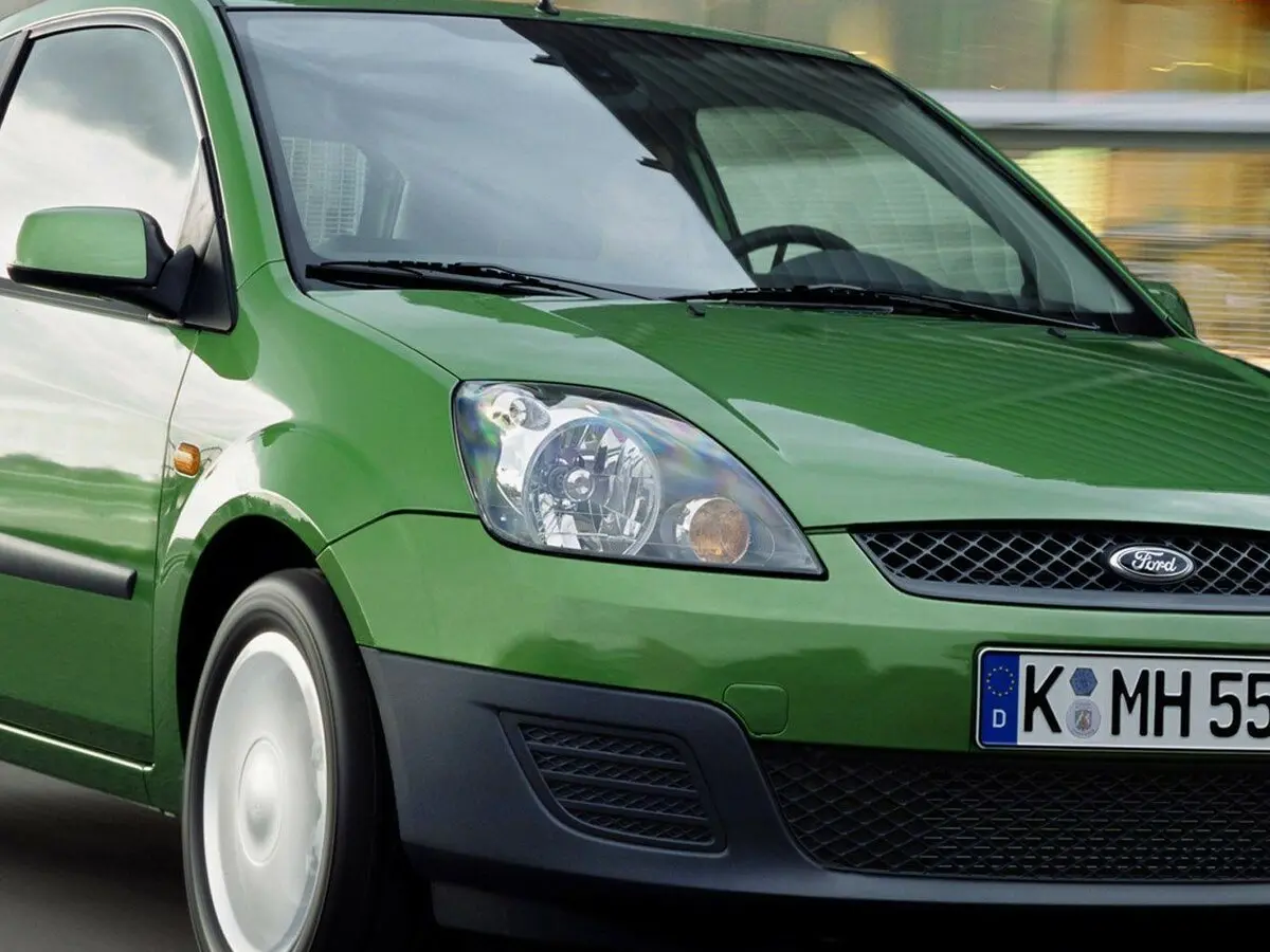 Ford Fiesta Mk5 Хэтчбек 3 дв. — photo 7