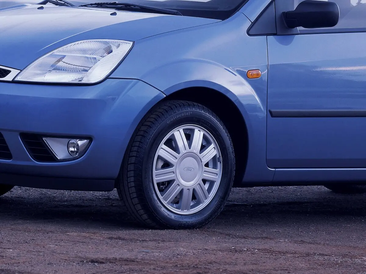 Ford Fiesta Mk5 Хэтчбек 5 дв. — сүрөт 10