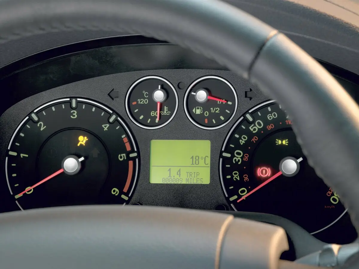 Ford Fusion I Рестайлинг Хэтчбек 5 дв. — photo 5