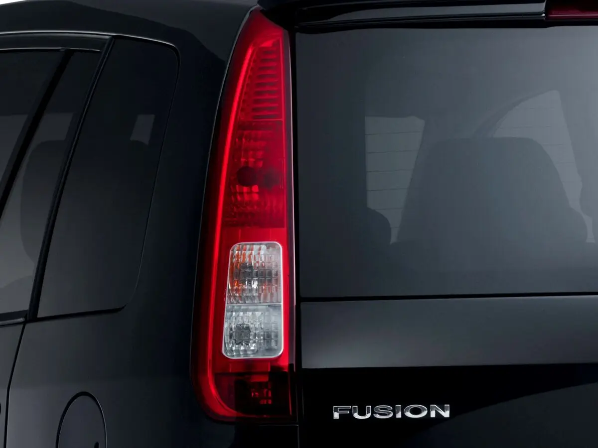 Ford Fusion I Рестайлинг Хэтчбек 5 дв. — photo 8