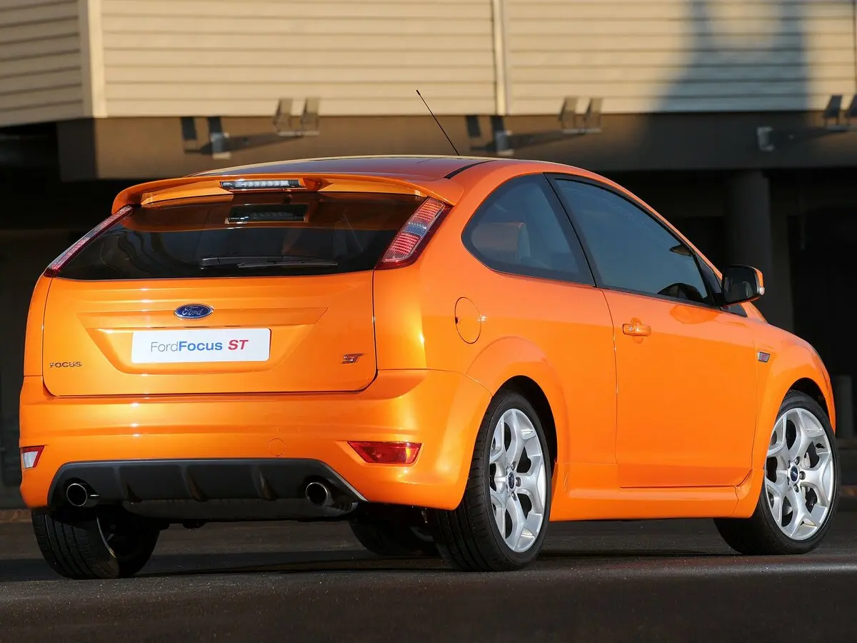 Ford Focus ST II Рестайлинг Хэтчбек 3 дв. — photo 4