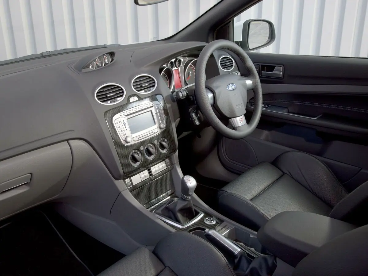 Ford Focus ST II Рестайлинг Хэтчбек 3 дв. — photo 6