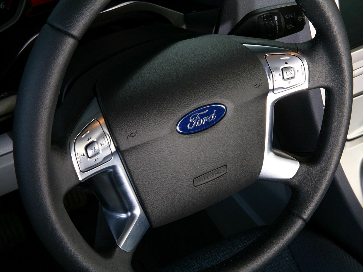 Ford S-MAX I Минивэн