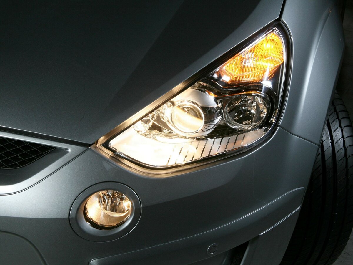 Ford S-MAX I Минивэн
