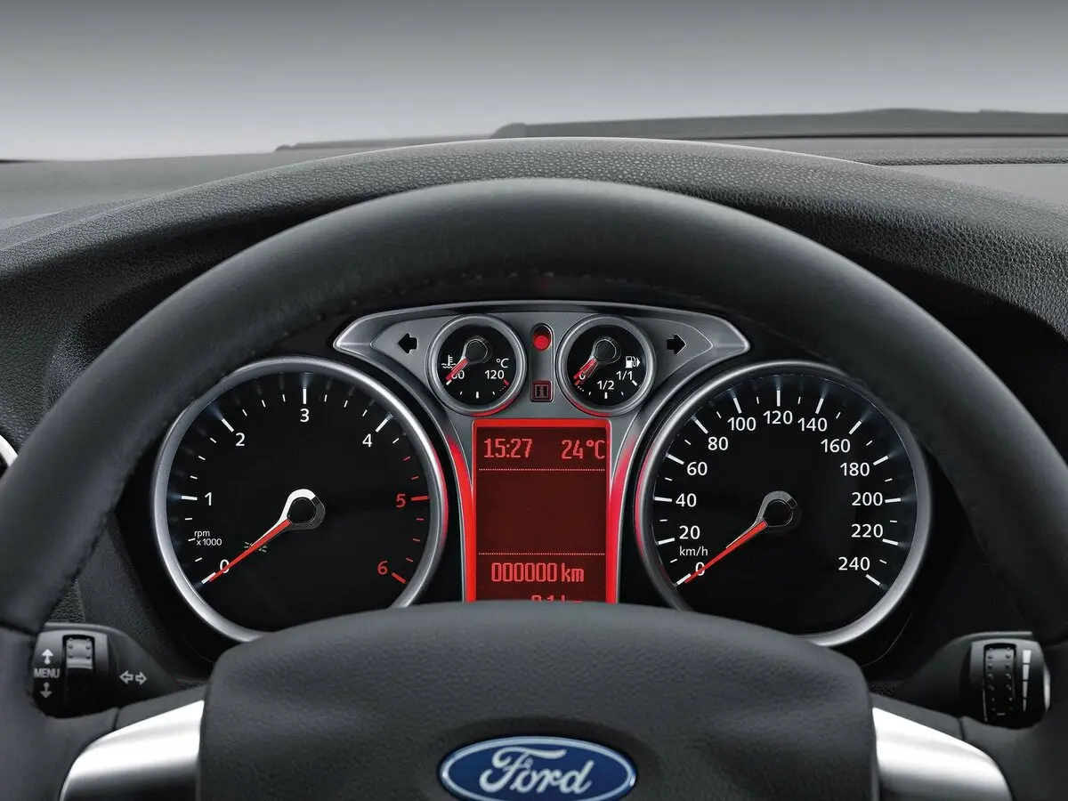 Ford Focus II Рестайлинг Хэтчбек 3 дв. — фото 8