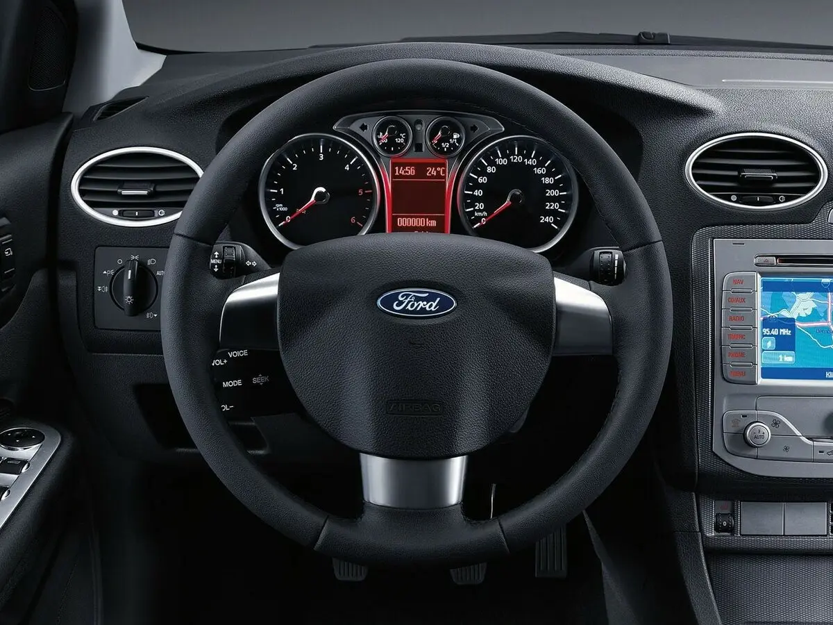 Ford Focus II Рестайлинг Хэтчбек 5 дв. — фото 10
