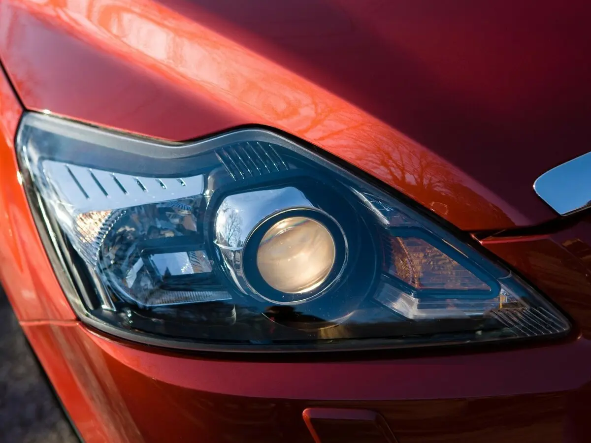 Ford Focus II Рестайлинг Седан — фото 12