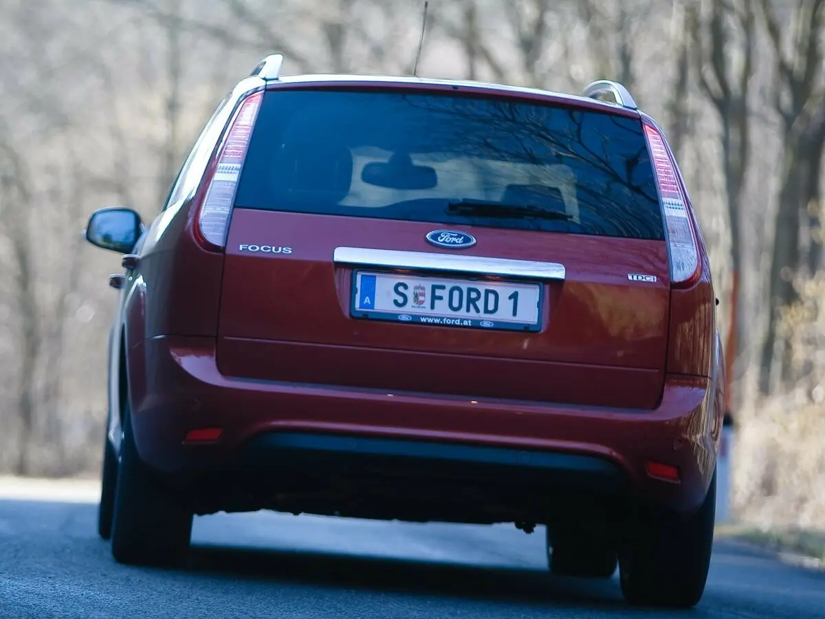 Ford Focus II Рестайлинг Универсал 5 дв. — фото 4