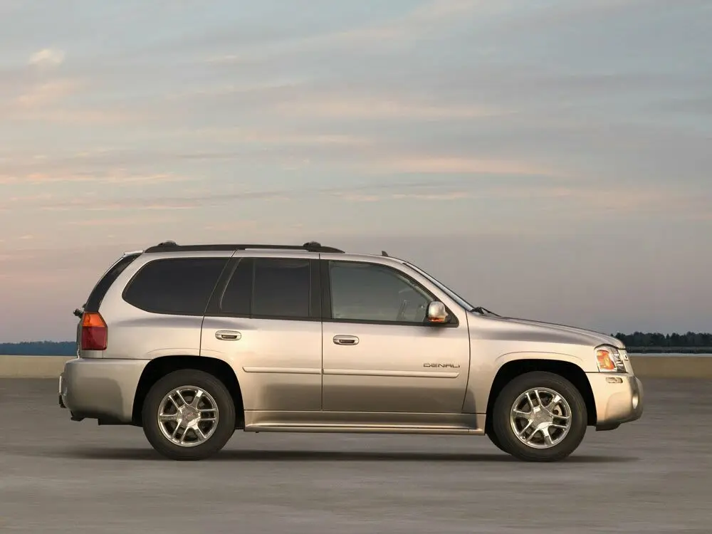 GMC Envoy II (GMT360) Внедорожник 5 дв. — сүрөт 2