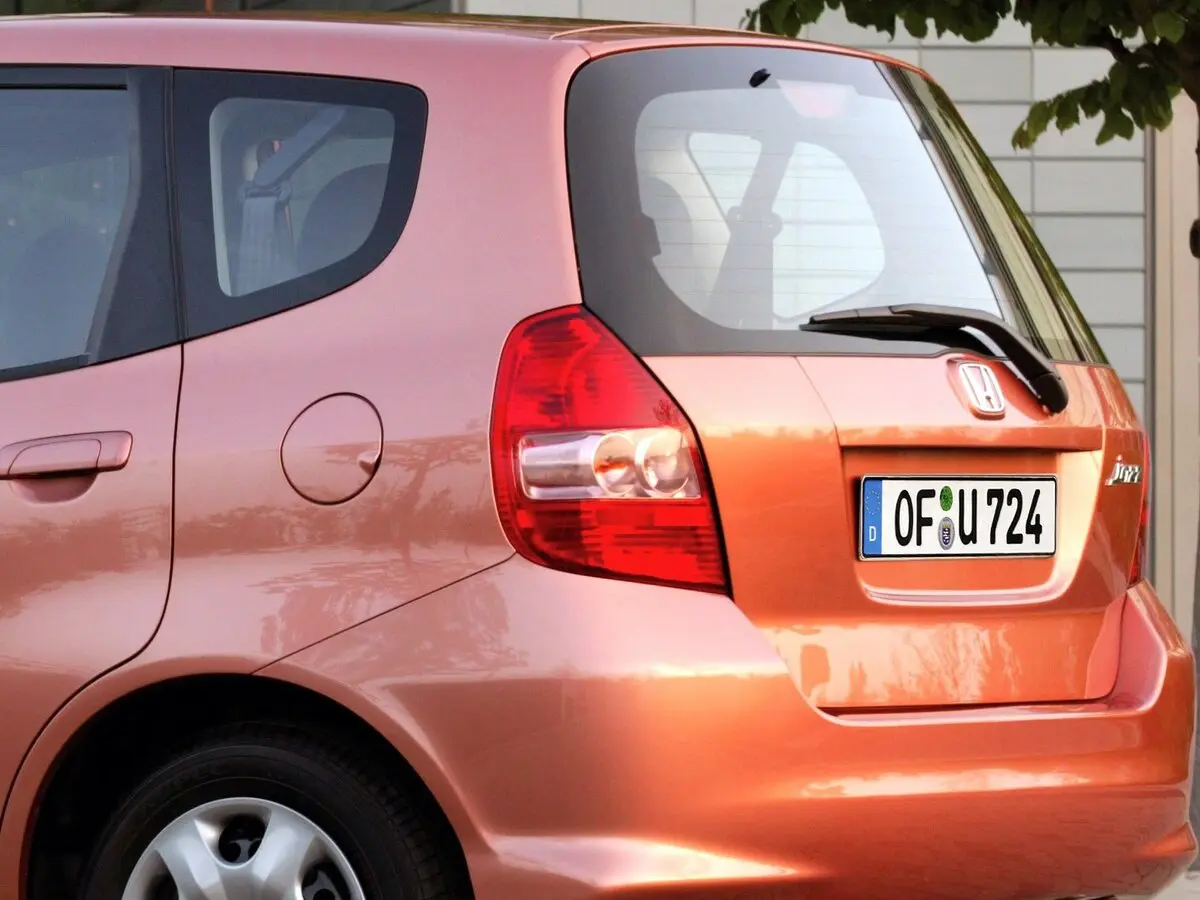 Honda Jazz I Рестайлинг Хэтчбек 5 дв. — фото 13