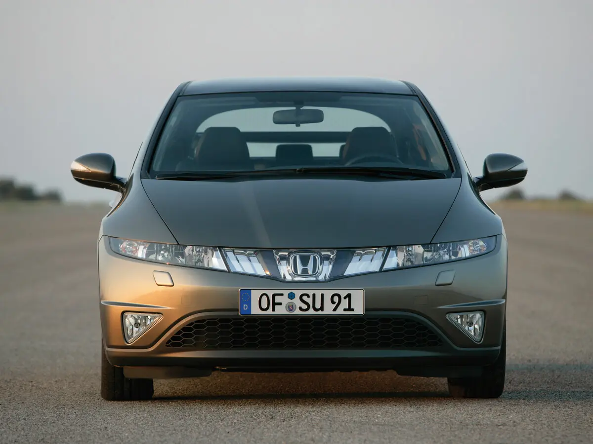 Honda Civic VIII Хэтчбек 5 дв. — фото 3