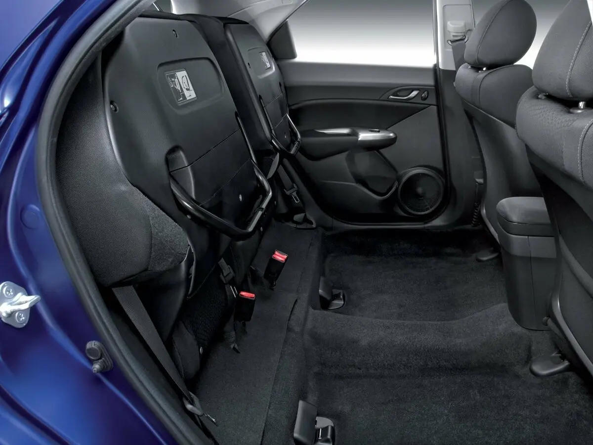Honda Civic VIII Хэтчбек 5 дв. — фото 15