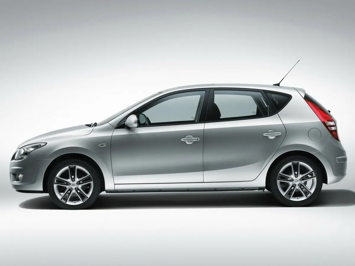 Hyundai i30 I Хэтчбек 5 дв. — фото 2