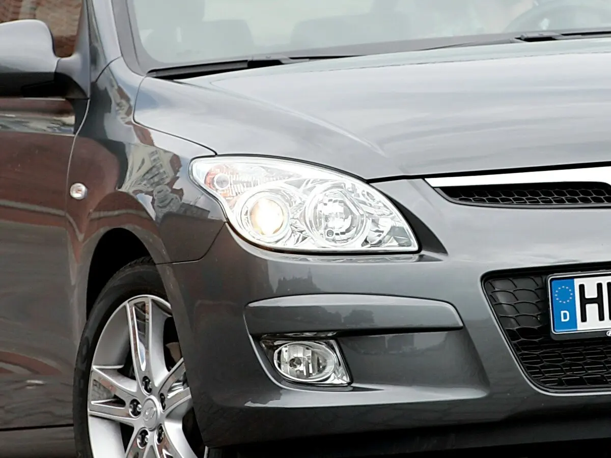 Hyundai i30 I Хэтчбек 5 дв. — фото 11