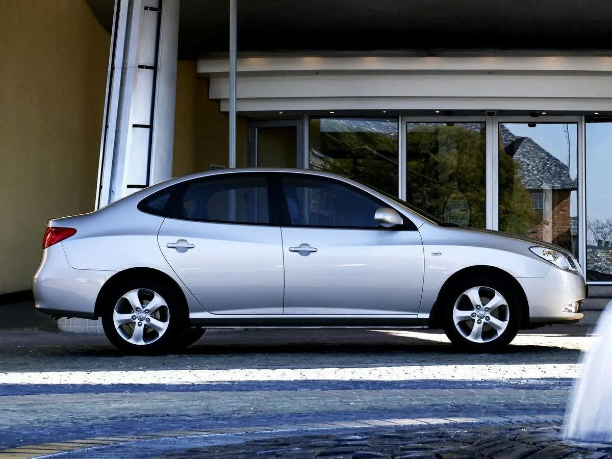 Hyundai Elantra IV (HD) Седан — сүрөт 2