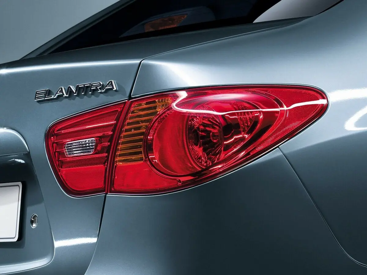 Hyundai Elantra IV (HD) Седан — сүрөт 12
