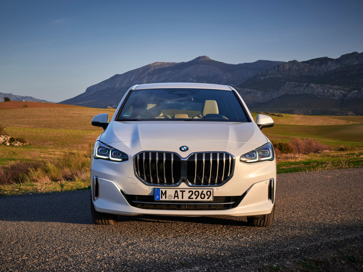 BMW 2 серии Active Tourer U06 Компактвэн — фото 3