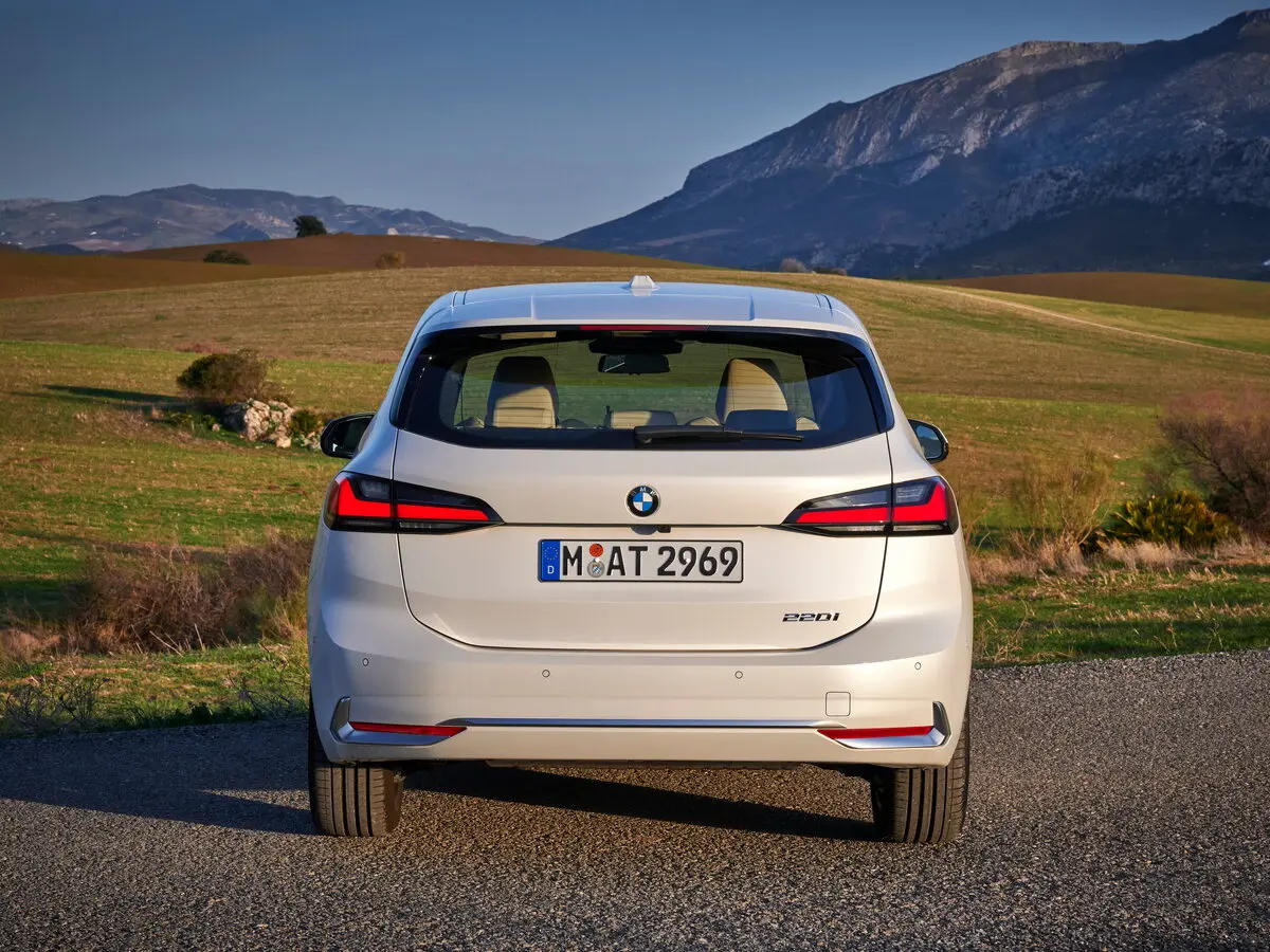 BMW 2 серии Active Tourer U06 Компактвэн — photo 4
