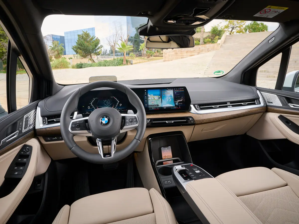 BMW 2 серии Active Tourer U06 Компактвэн — photo 8