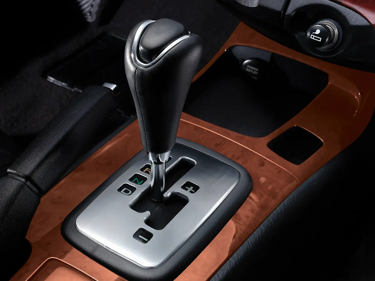 Hyundai Sonata IV (EF) Рестайлинг Седан — фото 7
