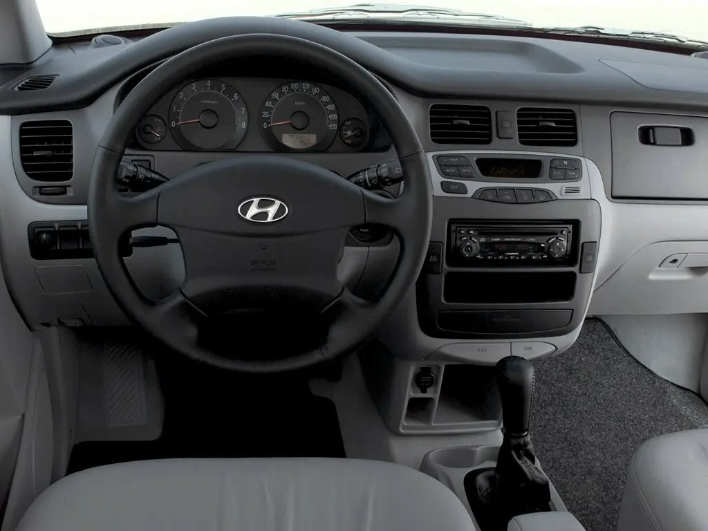 Hyundai Trajet I Рестайлинг Компактвэн — 照片 5