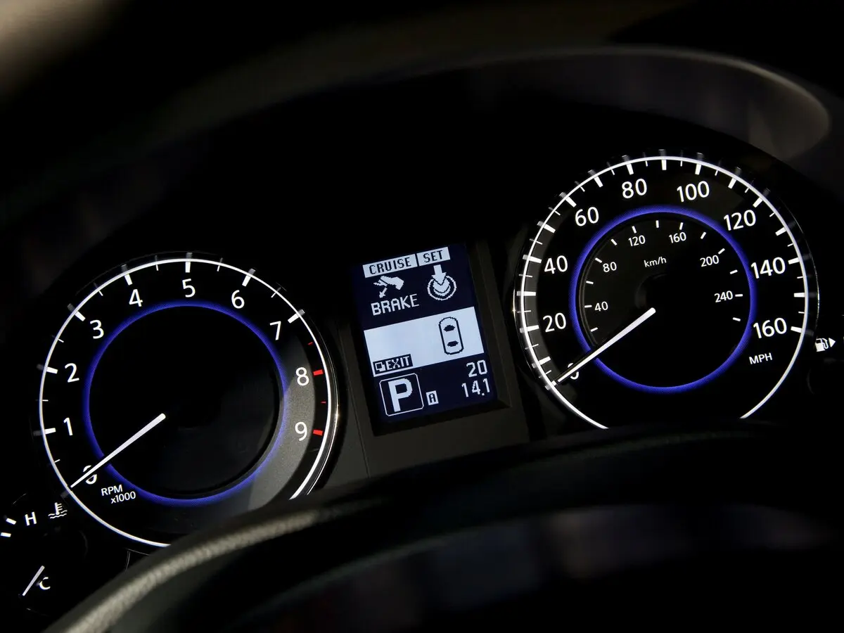 Infiniti M III Рестайлинг Седан — сүрөт 9