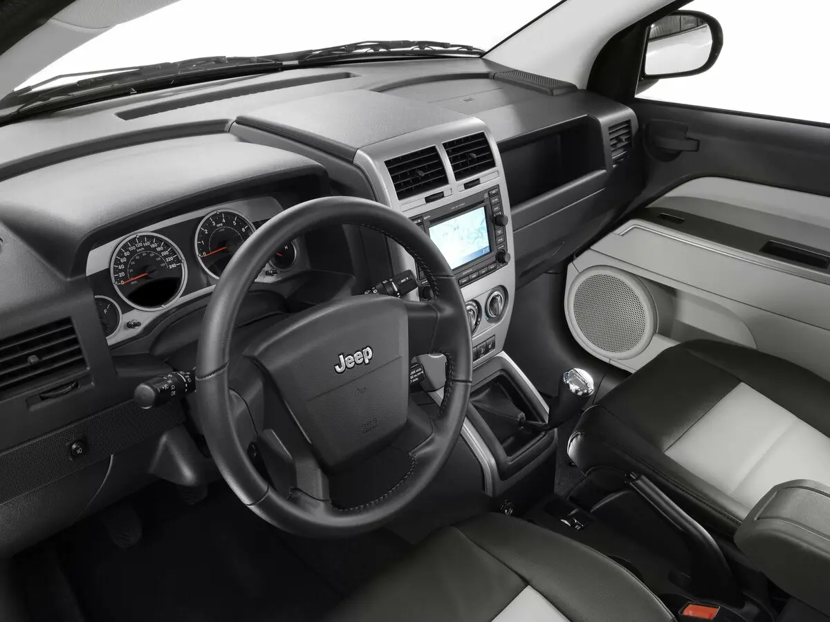 Jeep Compass I Внедорожник 5 дв. — сүрөт 8