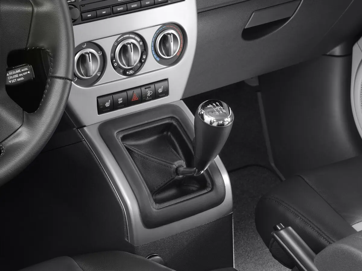Jeep Compass I Внедорожник 5 дв. — сүрөт 12