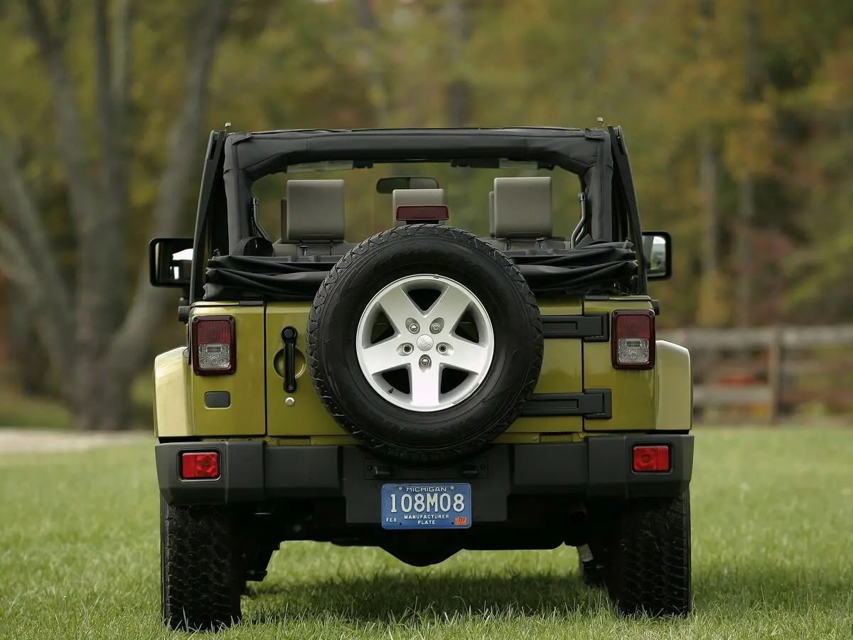 Jeep Wrangler III (JK) Внедорожник 5 дв. — фото 4