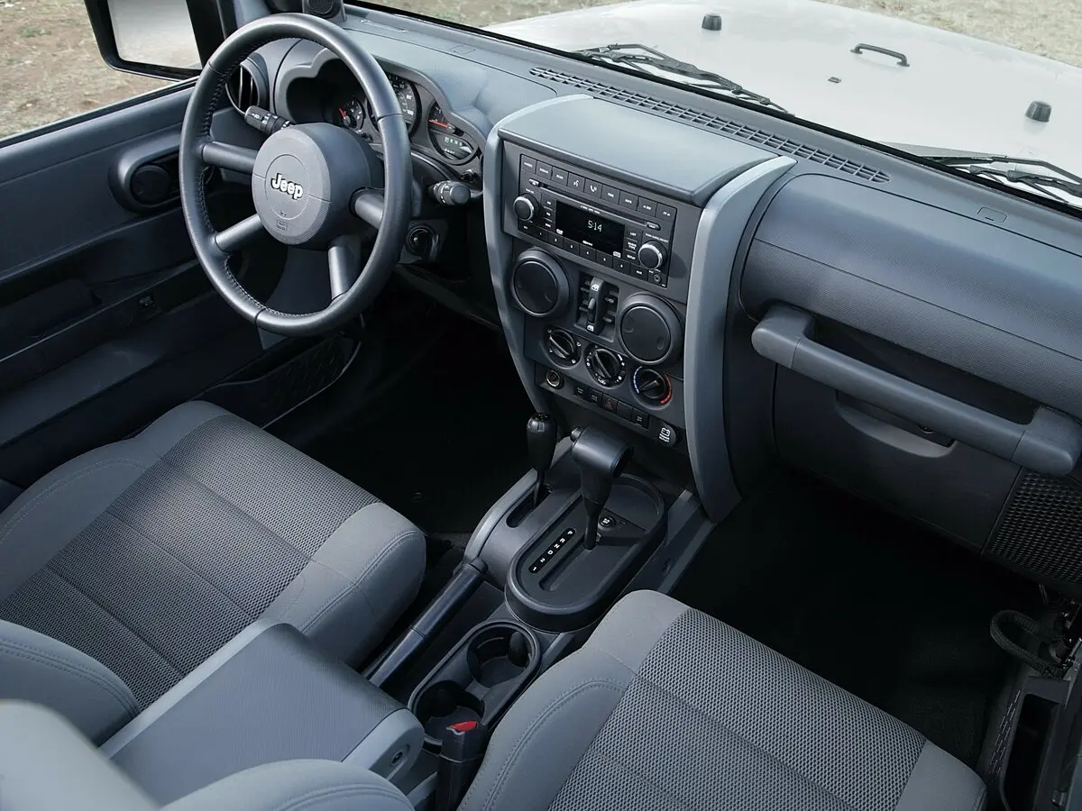Jeep Wrangler III (JK) Внедорожник 5 дв. — фото 7