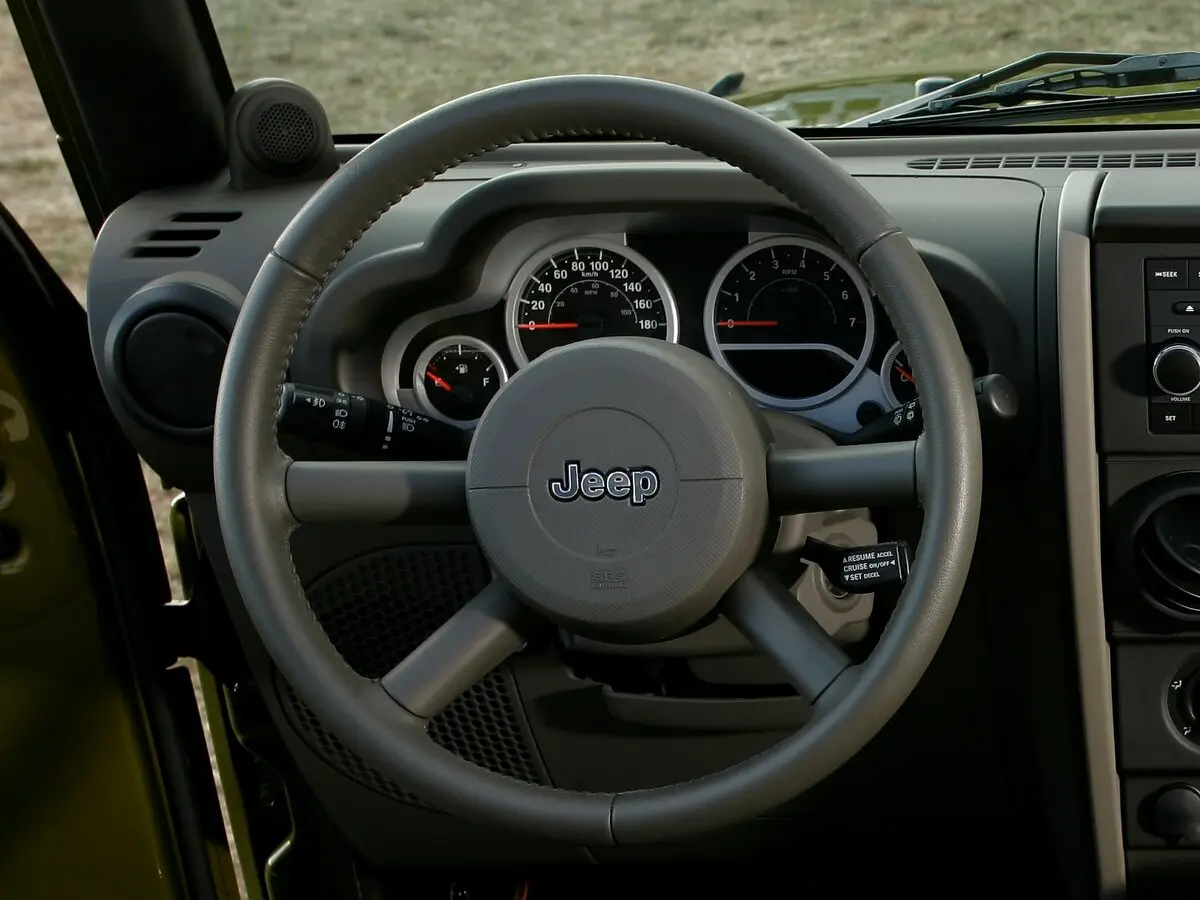Jeep Wrangler III (JK) Внедорожник 5 дв. — фото 10
