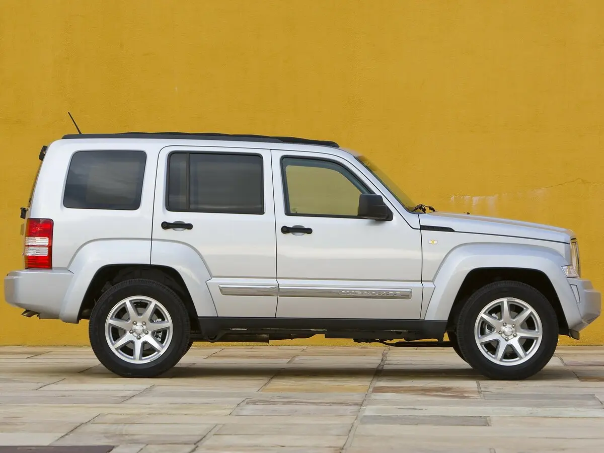 Jeep Cherokee IV (KK) Внедорожник 5 дв. — сүрөт 2