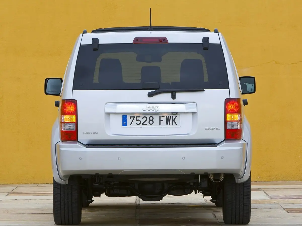 Jeep Cherokee IV (KK) Внедорожник 5 дв. — сүрөт 4