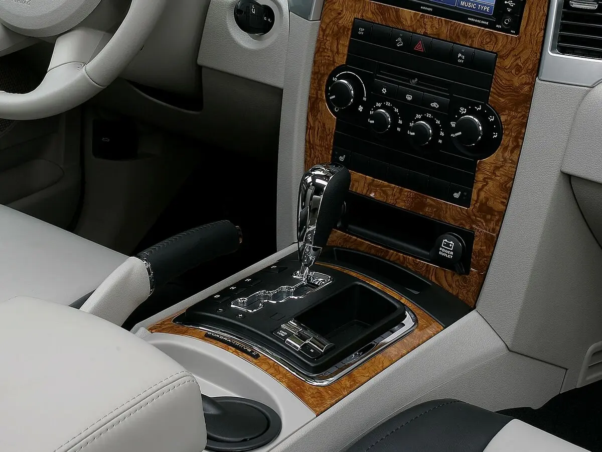 Jeep Grand Cherokee III (WK) Внедорожник 5 дв. — сүрөт 13